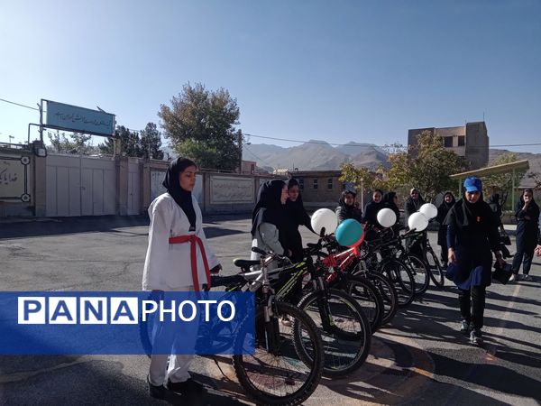 برگزاری المپیاد ورزشی در دبیرستان سرهنگ غفوری شهرستان تفرش