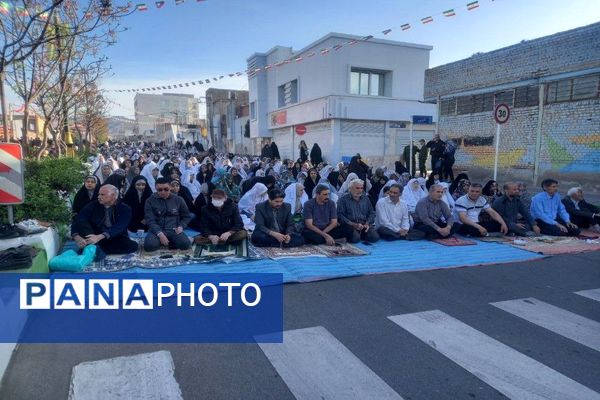 اقامه نماز عید فطر در قیامدشت ناحیه یک ری