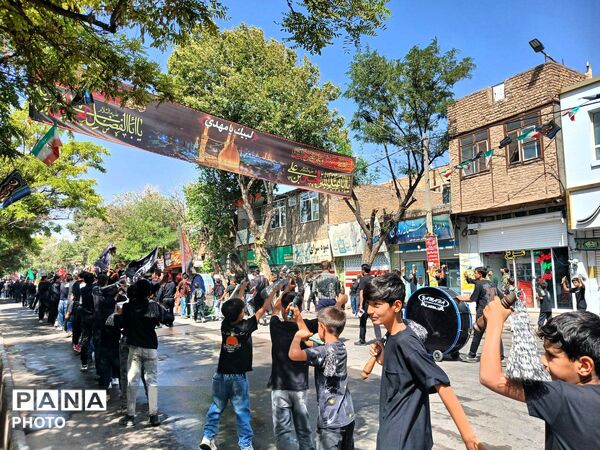 پیاده روی جاماندگان اربعین در باخرز