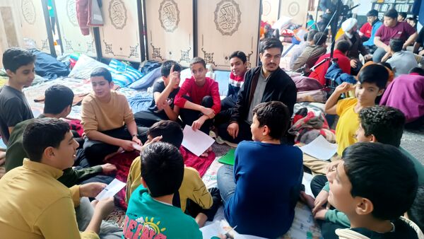 ساخت پل ماکارونی توسط معتکفین اعتکاف دانش آموزی سه روز در بهشت