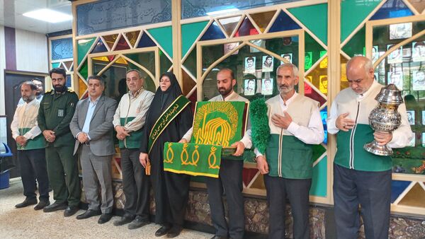 حضور خادمین حرم مطهر امام رضا (ع) به‌مناسبت دهه کرامت و هفته معلم در اداره آموزش و پرورش منطقه ۱۹