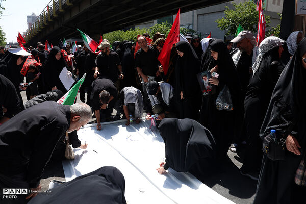 مراسم تشییع پیکر مطهر رهبر شهید انقلاب در تهران - 1
