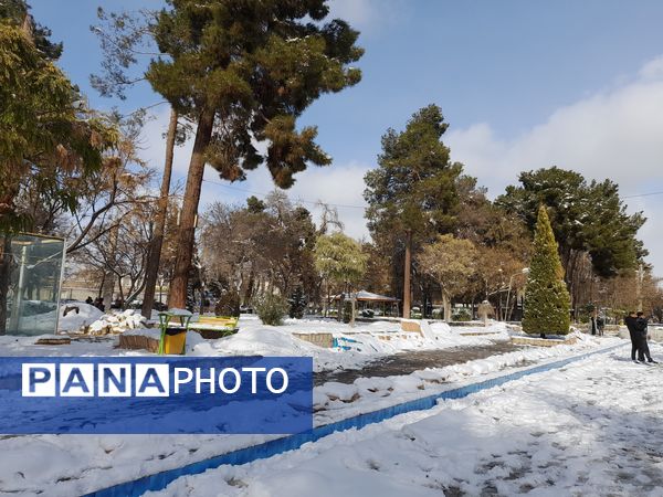 بارش اولین برف پاییزی و تعطیلی مدارس و ادارات استان خراسان رضوی