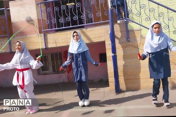 المپیاد ورزشی درون مدرسه‌ای در مدارس شاهد نجمه، راضیه شکرایی و شهید مجید مجیدی ناحیه دو شهرری 