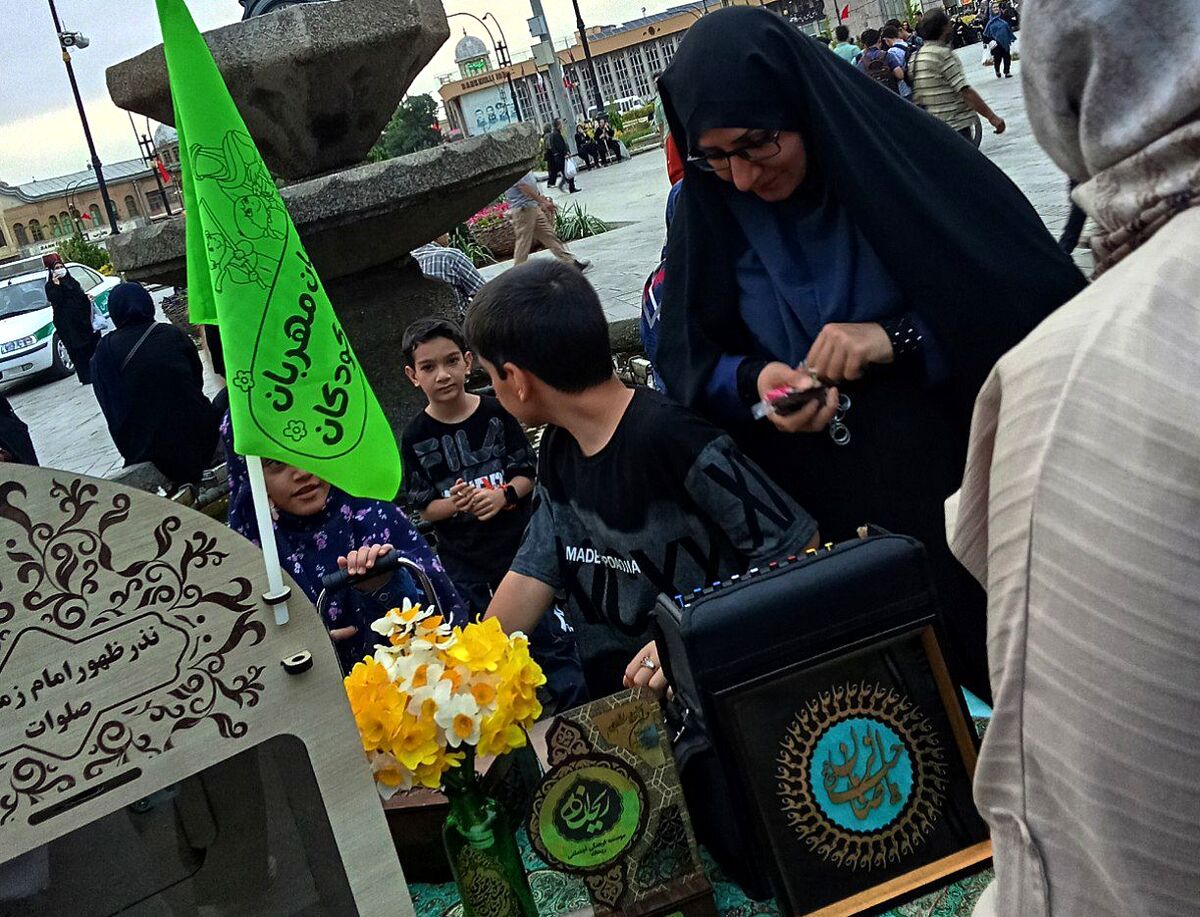 طنین «یا مهدی» در میدان امام خمینی(ره) همدان