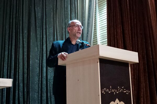 نشست هماهنگی مدیران ورامین برای برگزاری برنامه‌های یوم‌الله ۱۳ آبان