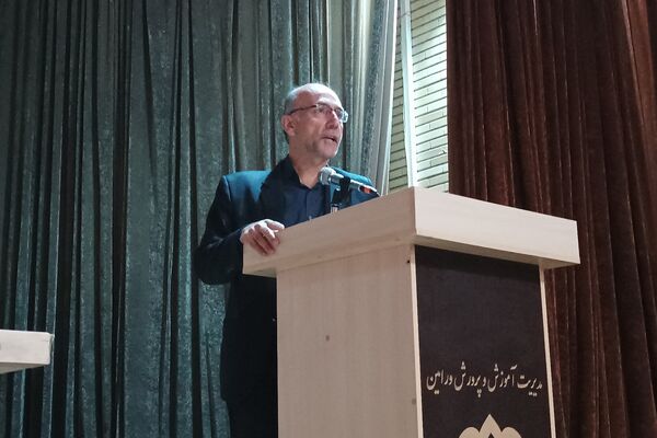 نشست هماهنگی مدیران ورامین برای برگزاری برنامه‌های یوم‌الله ۱۳ آبان