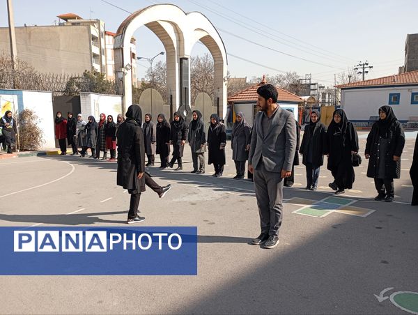 آموزش ضمن خدمت مربیان پیشتازان مدارس در دبستان آرمینه مصلی نژاد 