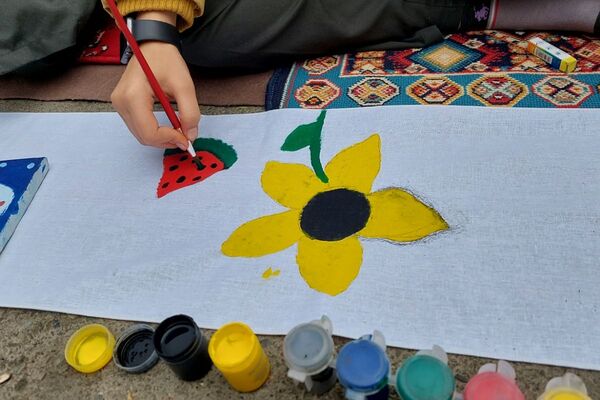 نمایشگاه دست سازه‌های دانش‌آموزان مدرسه شهید شرافت بهارستان‌دو