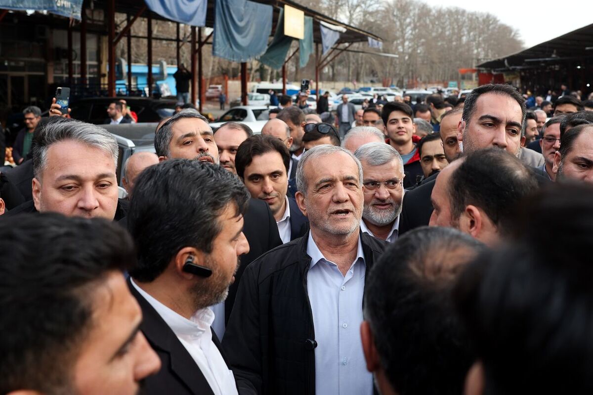 رئیس‌جمهور از نمایشگاه اقدامات قرارگاه اجتماعی البرز بازدید کرد