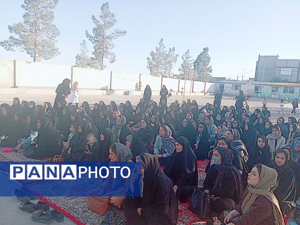 اولین جلسه انجمن اولیا در دبستان توحید 