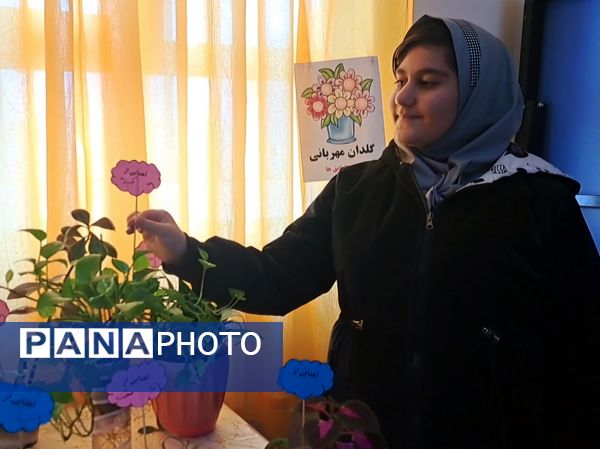 دانش‌آموزان و مسئولین شهرستان ملارد، در روز درختکاری جوانه‌های امید را به زمین هدیه دادند