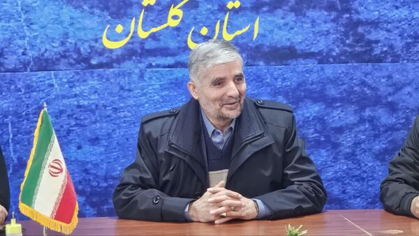 نشست صمیمی رحمت الله رضایی با اعضای سازمان دانش‌آموزی استان گلستان