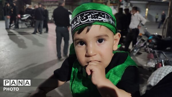 حضور پرشور  نوجوانان در مراسم سوگواره احلی من العسل 