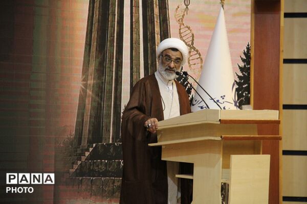 اجلاس سالانه همدان مرکز جهانی طب ایرانی 
