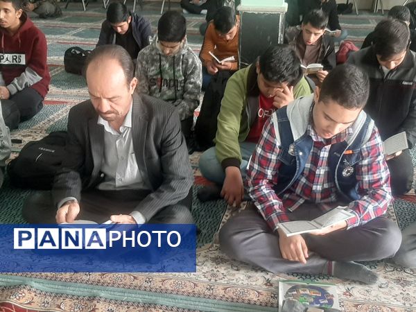 اولین مراسم زیارت عاشورای  دبیرستان شاهد ابوذر غفاری نیشابور به‌مناسبت شهادت شهید سید حسن نصرالله 