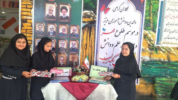 جشن عاطفه ها در دبیرستان دخترانه فیاض