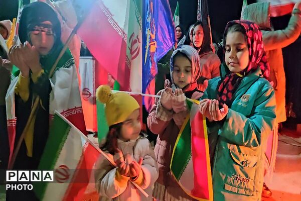 کودکان پای کار ایران در تجمعات مردمی شهر بار