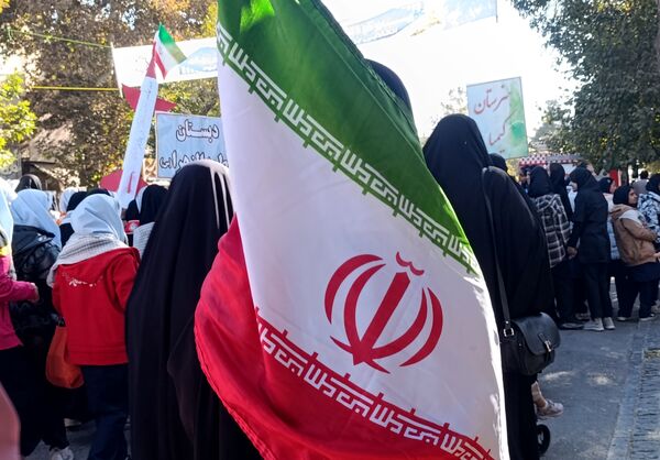 راهپیمایی سیزده آبان در شهرستان نیشابور