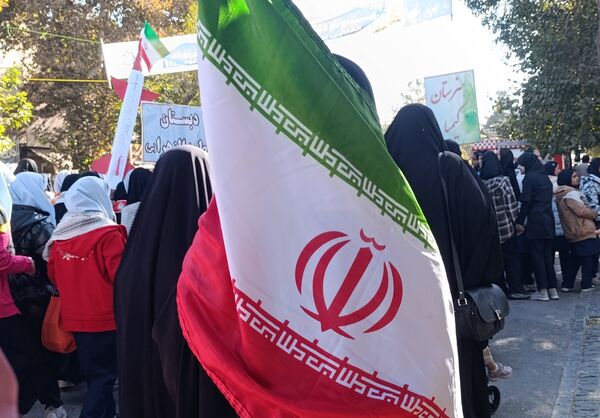راهپیمایی سیزده آبان در شهرستان نیشابور