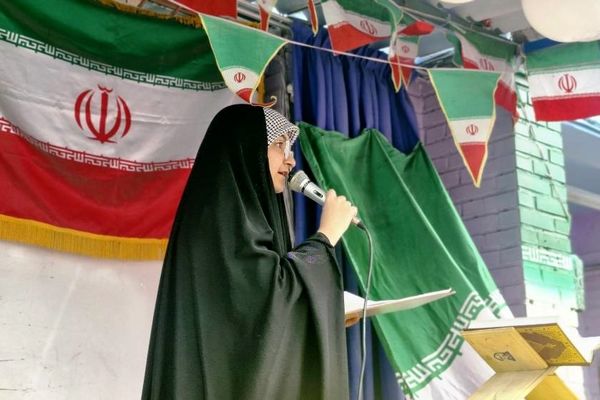 سالروز پیروزی انقلاب اسلامی در دبستان حافظ یک