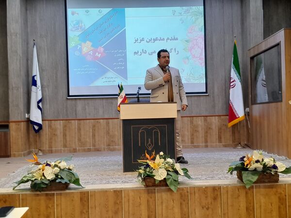 کارگاه آموزشی دبیران استان خراسان رضوی در دبیرستان مصلی نژاد حضرت زهرا(س)