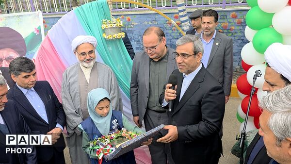 زنگ سپاس معلم در خراسان رضوی نواخته شد