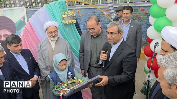 زنگ سپاس معلم در خراسان رضوی نواخته شد
