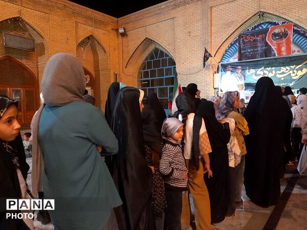 غرفه کودک با حضور کودکان انقلابی نیشابور 