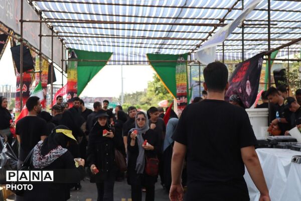 جاماندگانِ همیشه همراه؛ طنین فریاد «لبیک یا حسین» در مسیرهای عاشقی