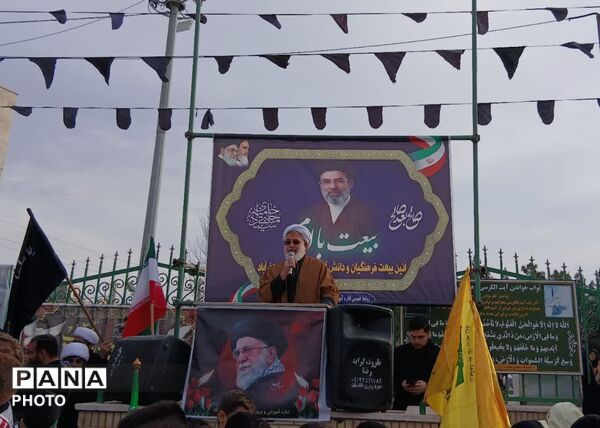 اجتماع «بیعت» فرهنگیان و دانش‌آموزان جعفرآباد با رهبر جدید انقلاب 