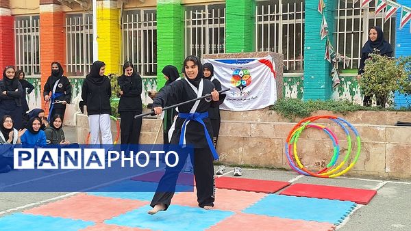 المپیاد ورزشی درون مدرسه‌ای در دبیرستان فاطمیه‌ ناحیه یک کرج