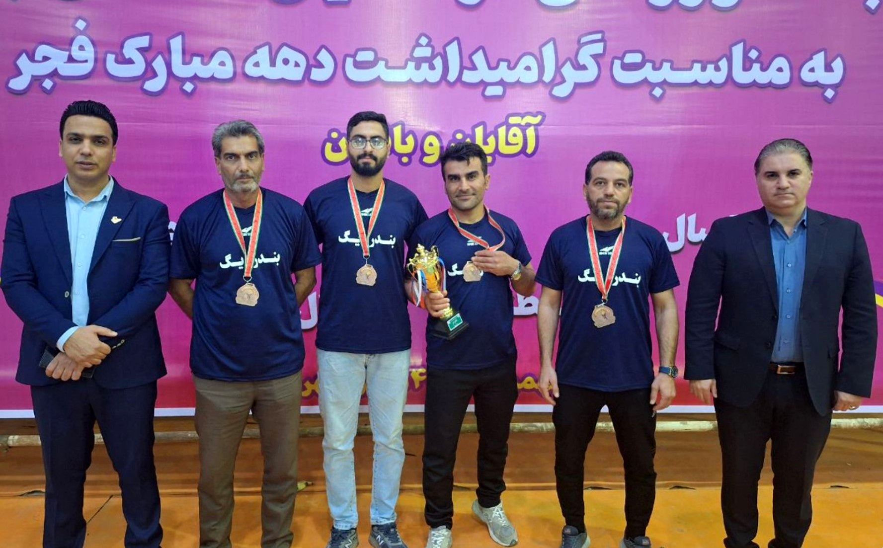 فرهنگیان منطقه بندرریگ رتبه سوم مسابقات تنیس روی میز استان بوشهر را کسب کردند