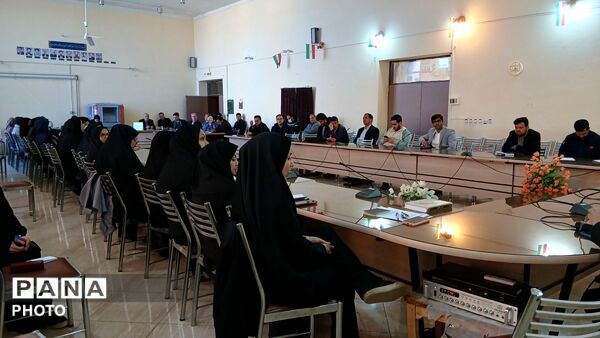 کارگاه آموزشی رابطین طرح ملی دانش‌آموزی نجات «دانا» در تویسرکان