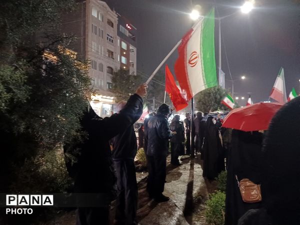 اجتماع مردمی در بیست و چهارمین شب در حمایت از جبهه حق در بلوار فضل نیشابور