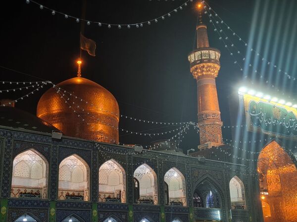 سفر معنوی دانش‌آموزان سما کاشان به مشهد مقدس در دهه کرامت