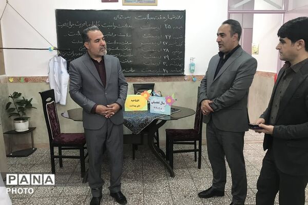 افتتاح اتاق بهداشت به مناسبت هفته سلامت در دبستان حنانه شهرری