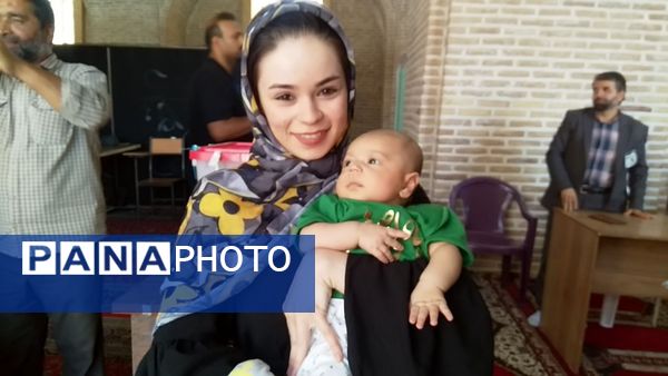 حضور مردم ولایت‌مدار نیشابور در شعبه‌های مختلف اخذ رأی 