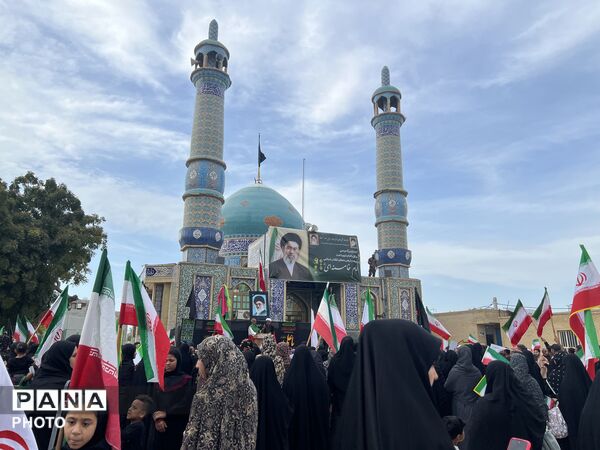 بیعت مردم جزیره قشم با آیت‌الله سید مجتبی حسینی خامنه‌ای 