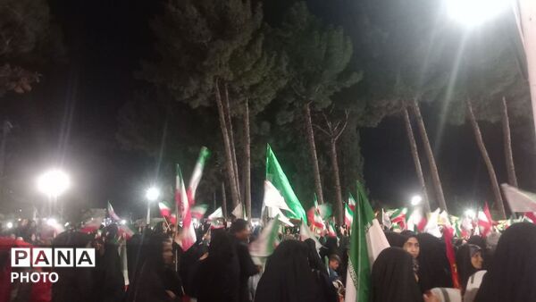 چهل و دومین شب حضور خلیل آبادی ها در میدان