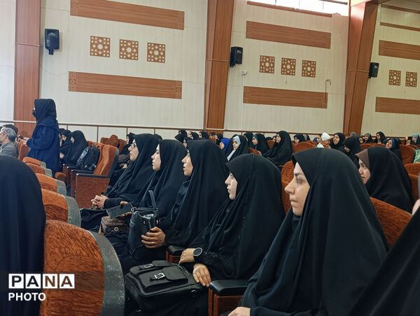 رقابت پرشور دانش‌آموزان در چهل‌وچهارمین دوره مسابقات قرآن، عترت و نماز 
