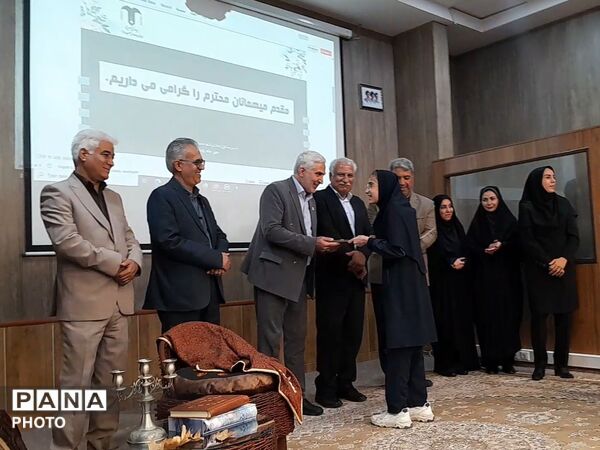 افتتاحیه سیزدهمین دوره جشنواره نوجوان خوارزمی در دبیرستان مصلی نژاد حضرت زهرا(س) ناحیه ۳ 

