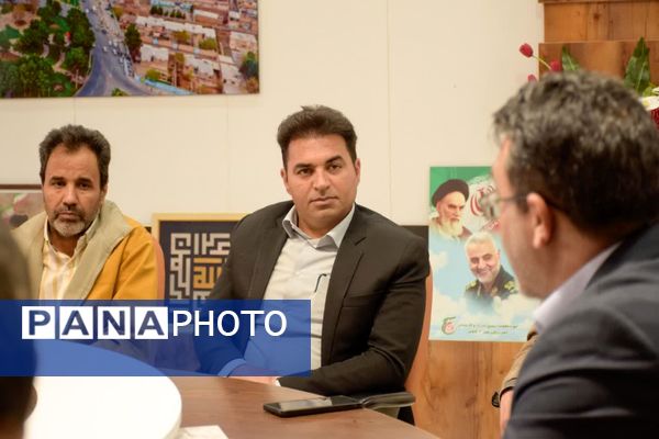دیدار صمیمانه مسئولین سازمان‌ها و ادارات کاشمر با شهردار