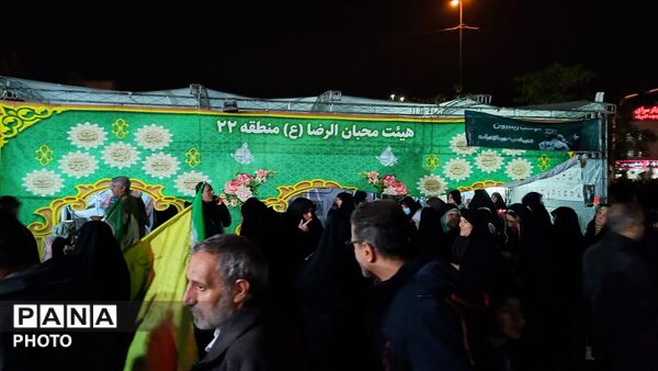 تجمعات شبانه همراه با موکب سازمان دانش آموزی در میدان المپیک 