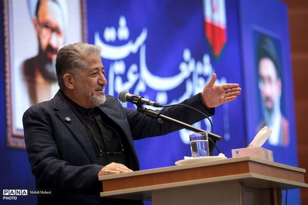 آیین بزرگداشت مقام استاد و سرآمدان آموزشی