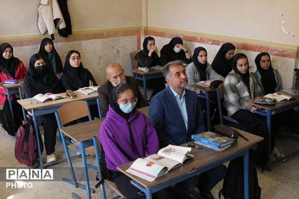  بازدید نماینده مجلس از مدارس فیروزکوه و دماوند به مناسبت هفته امور‌تربیتی