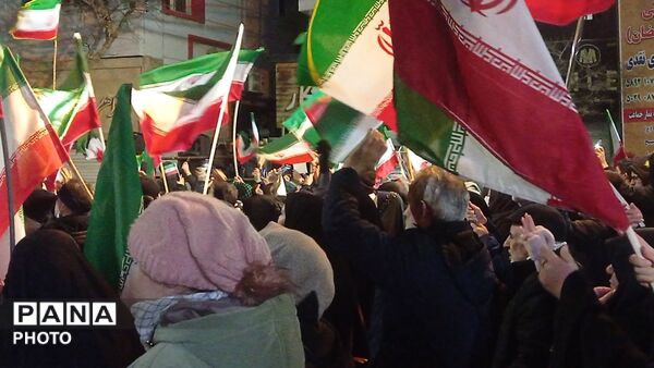 اجتماع مردم ملایر و تجدید بیعت با آرمان‌های انقلاب