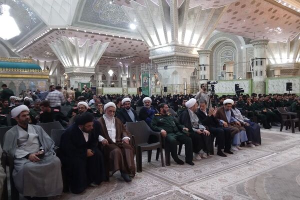 تجدید میثاق مربیان عقیدتی، هادیان سیاسی و فعالان عرصه جهاد تبیین در سپاه پاسداران و بسیج کشور با آرمان‌های بنیانگذار جمهوری اسلامی در حرم امام خمینی (ره)