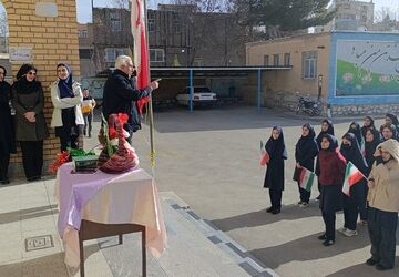 آیین تجلیل از دانش‌آموزان برتر مسابقات قرآن، عترت و نماز شهرستان نهاوند