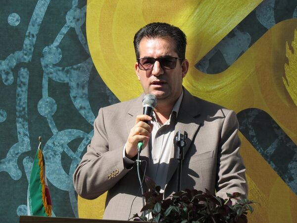 نواختن زنگ سپاس معلم در هنرستان محمودیه بجنورد